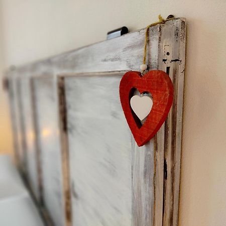 Sweetheart Apartment Бусто-Арсіціо Екстер'єр фото
