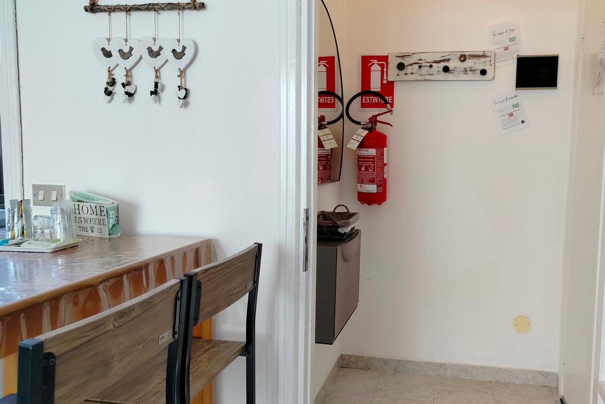 Sweetheart Apartment Бусто-Арсіціо Екстер'єр фото