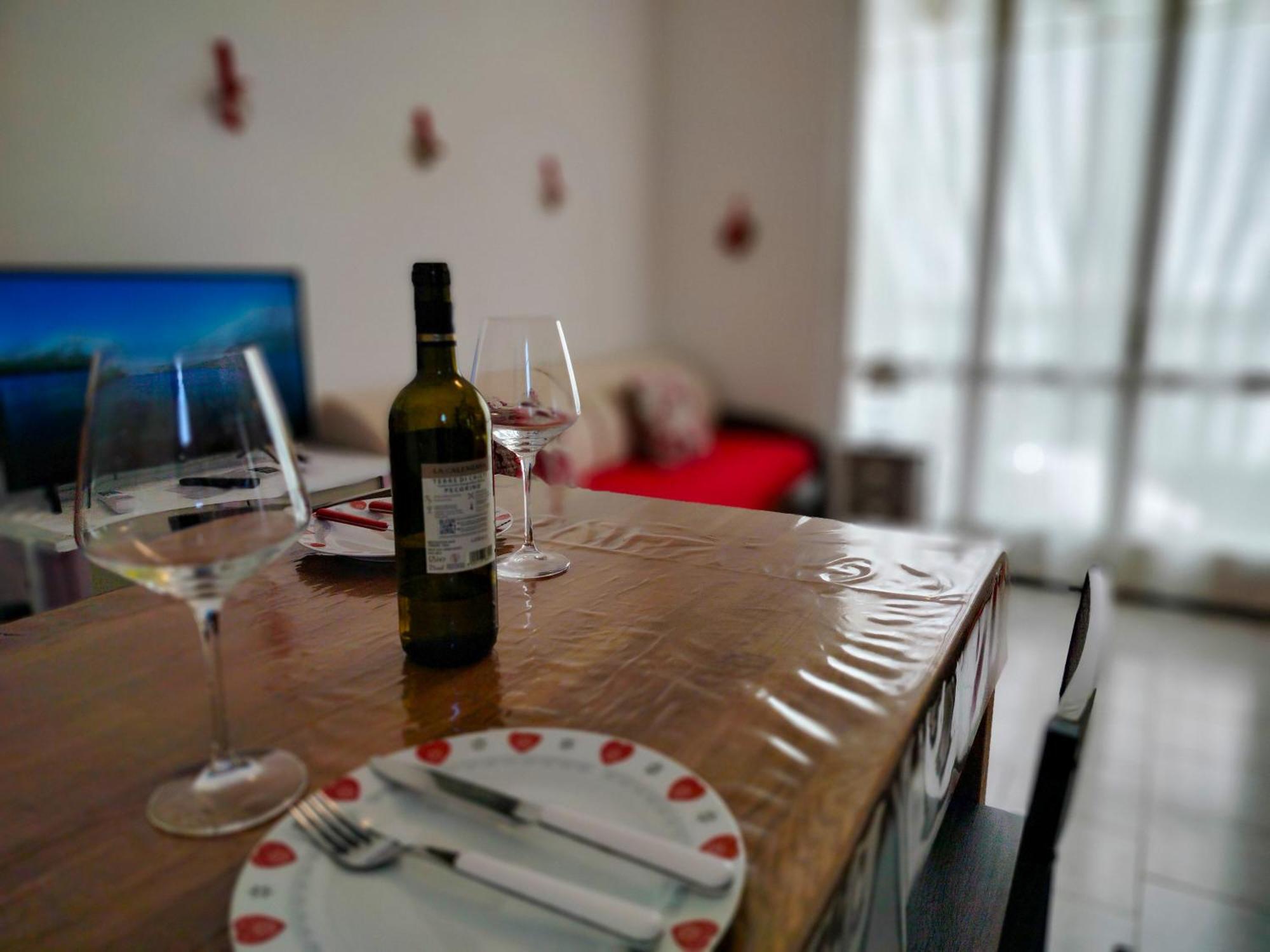 Sweetheart Apartment Бусто-Арсіціо Екстер'єр фото