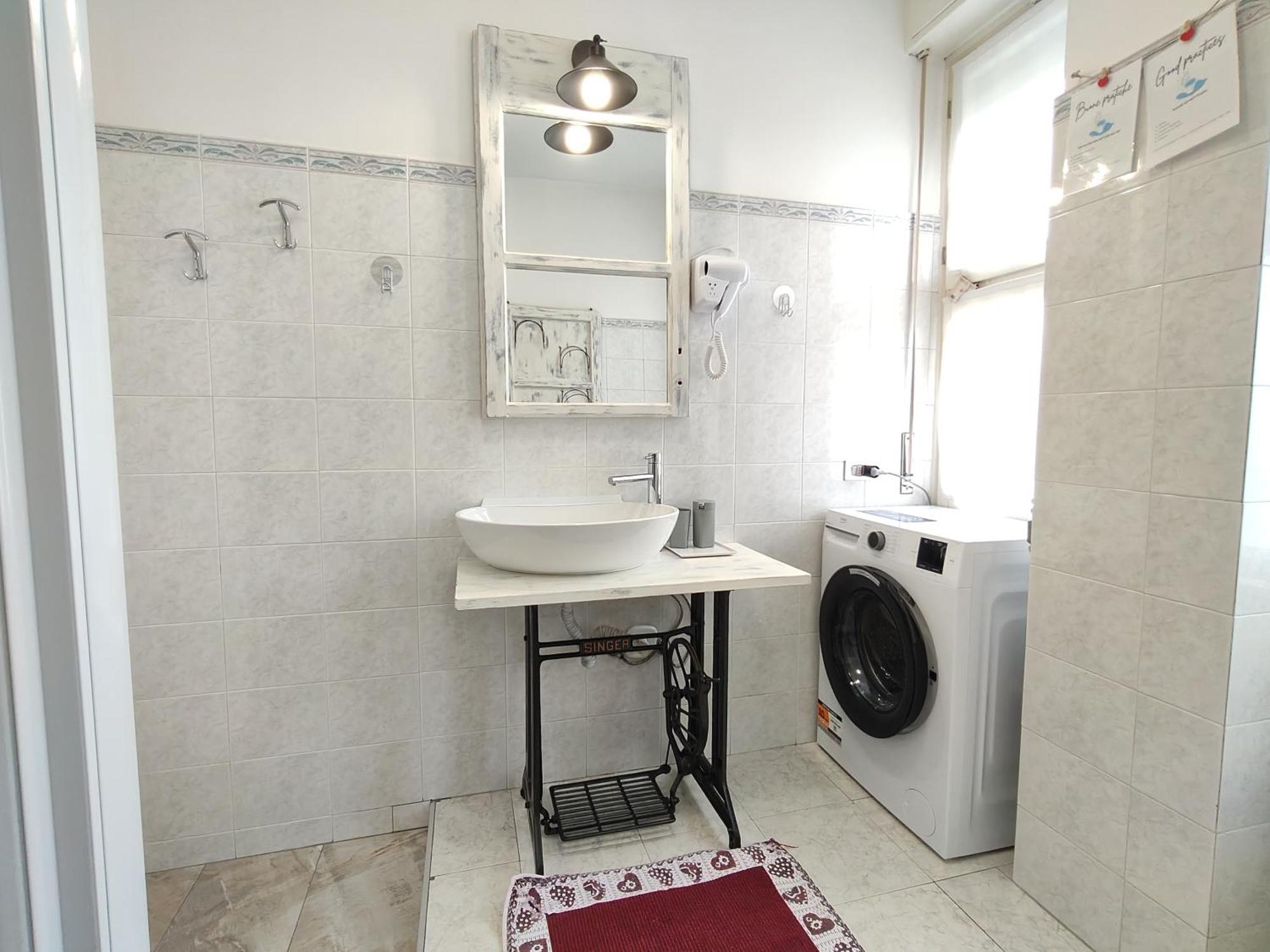 Sweetheart Apartment Бусто-Арсіціо Екстер'єр фото